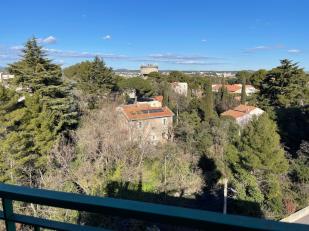 Montpellier - T3 en dernier �tage avec balcon, parking et cellier
