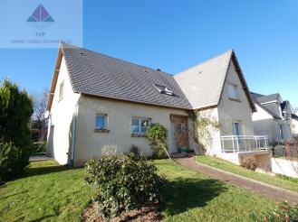 A  ACHETER SPACIEUSE MAISON  DANS UN JOLI QUARTIER RESIDENTIEL
