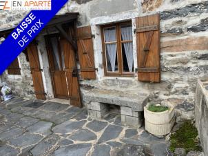 Maison typique de haute loire 
