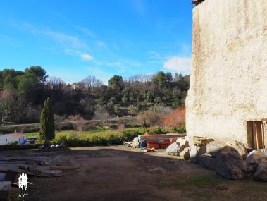 Terrain 131 m� Montferrat
