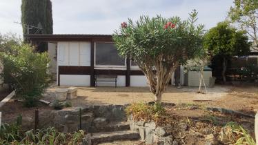 Mobil-home dans domaine ouvert � l'ann�e
