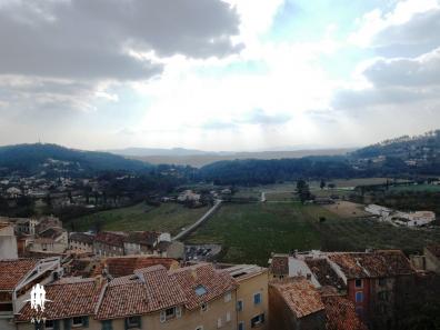 CALLAS : Appartement 2 pi�ces, magnifique vue d�gag�e
