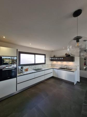 Maison contemporaine en corse
