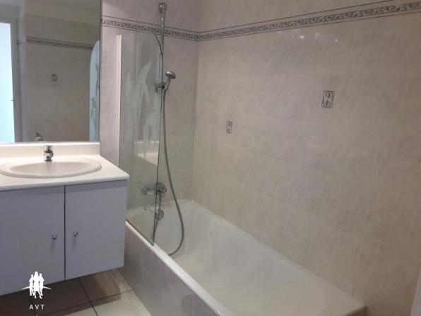 T2 Meubl� en rez de jardin
