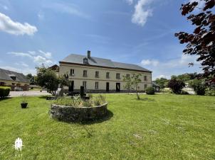 A vendre ,  Conches en Ouche ( Eure )  , maison , 794 m2 hab. , 17 p ,  11 ch ,  terrain 1,9 hectare