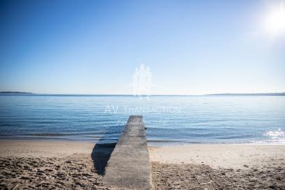 Appartement 65 m� T2/T3 Vue Mer | Exclusivit� | Emplacement rare Pointe Croisette � Cannes
