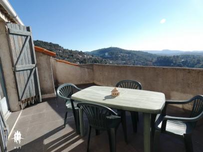 CALLAS : Appartement duplex T2, avec terrasse vue panoramique
