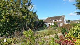 A vendre , Gaillon ( Eure ) , maison 129 m2 habitables , 7 pieces , terrain 2910 m2
