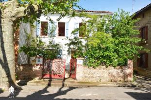 Maison de village
