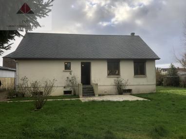 A vendre Pavillon avec D�pendances dans bourg tout commerces proche de la mer
