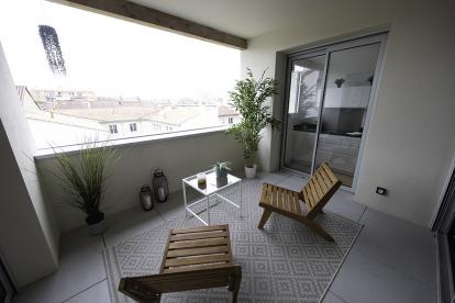 A vendre Toulouse/Chalets  : Beau T4 r�habilit� en dernier �tage avec terrasse/ patio /VISITABLE
