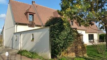 A vendre , Chaufour les Bonni�res ( Yvelines ) , maison de 225 m2 habitables , 8 pi�ces , terrain 31