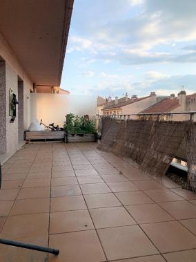 D�pt Aveyron (12), � vendre Millau - Appartement T3 - 84m2 - Grande terrasse
