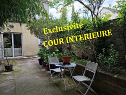 07 JOYEUSE - CHARMANTE MAISON DE VILLE COUR INTERIEURE
