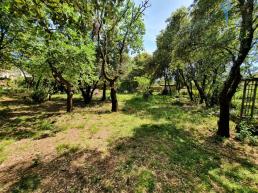 A Vendre Gard (30) Terrain constructible plat et arbor� avec possibilit� 2 parcelles
