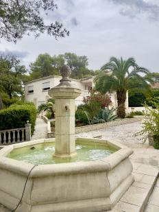 Dept 30 ALES SUD VILLA T5 + T2 + ABRI VOITURE 2 PISCINES SUR 5244M2
