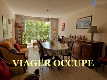 NIMES - APPART. P3 - CAVE ET PARKING - VIAGER OCCUPEE - UNE T�TE DAME 78 ANS
