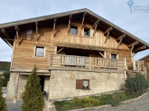 CHALET AVEC VUE MAGNIFIQUE � BOLQUERE(66)
