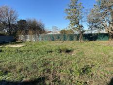 A VENDRE TERRAIN PLAT CONSTRUCTIBLE � LAUZERVILLE(31) 
