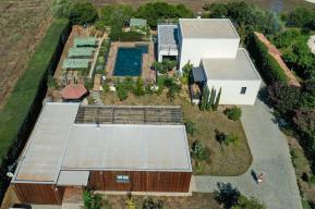 CORSE DU SUD A VENDRE  ensemble de deux Maisons, piscine, au coeur de Ghisonaccia produit de prestig