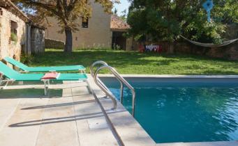 A Vendre GARD (30) - Maison de village P8 avec terrain et piscine
