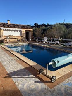 A VENDRE Maison sur magnifique terrain � CRUZY (34) plein sud
