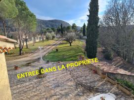 DEPT ARDECHE (07) A VENDRE UZER - maison 140 m�  env. sur 1 hect.300 dont 3500 m� constructible
