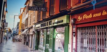 DEPT 40 A   DAX A VENDRE IMMEUBLE AVEC 3 APPARTEMENTS 
