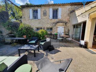 A Vendre GARD (30) - Maison de charme P5 avec piscine et garage
