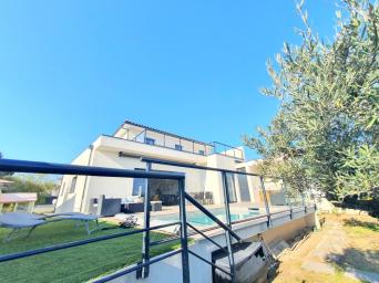 D�pt H�rault (34), � vendre Le Pouget Maison P5 de 150m� - Parcelle de 400m� - Garage - Piscine
