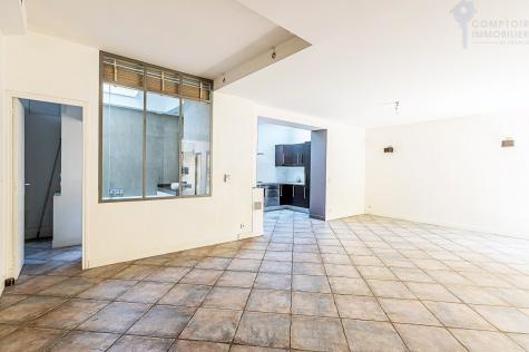 DEPT 93  A VENDRE Appartement 5 pi�ces avec terrasse et parking
