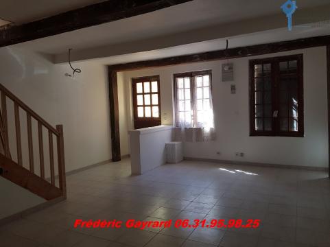DEPT(91) ESSONNE, A VENDRE A BALLANCOURT SUR ESSONNE 91 MAISON DE VILLE 
