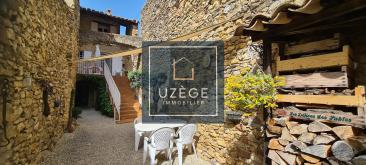 Maison de village + ancienne grange ind�pendante

