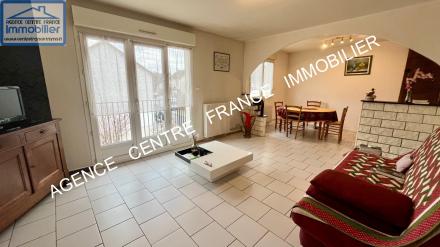 Secteur VAUVERT. Appartement avec 3 chambres et balcon en dernier �tage
