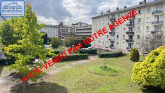 BOURGES Secteur Auron, proche du centre-ville. Appartement de 2/3 pi�ces de 55m� avec balcon.
