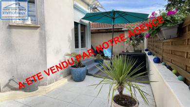 Coup de coeur assur� avec cette charmante maison de ville de 4 pi�ces en parfait �tat et proche des 