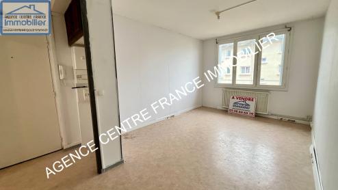 BOURGES. Appartement de 3 pi�ces - 2 chambres avec garage et cave
