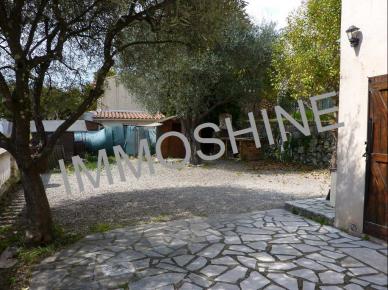 Villa ind�pendante au calme
