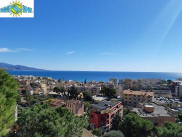 Beau 2 Pi�ces avec terrasse vue mer + Parking + Cave
