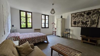 IMMEUBLE DE 3  APPARTEMENTS EN PLEIN COEUR HISTORIQUE
