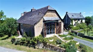 Grande maison de caract�re en Pierre restaur�e
