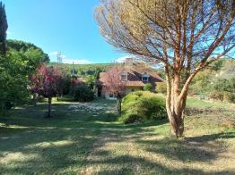 Local Commercial et appartement en p�rigord noir

