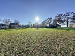 Grand terrain secteur pris�
