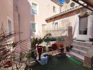 MAISON DE VILLE AVEC 3 APPARTEMENTS-CENTRE VILLE
