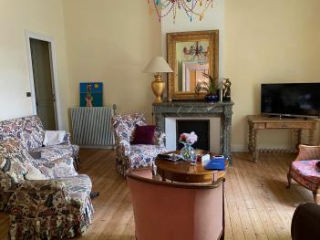 A Carcassonne, grande maison bourgeoise divis�e en 3 appartements. 

