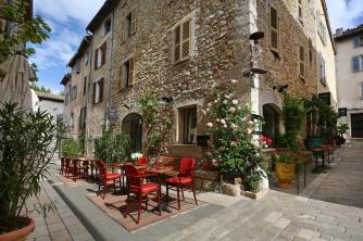 Vend maison d'h�tes valbonne village en pierre
