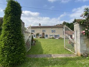 MAISON DE CARACTERE
