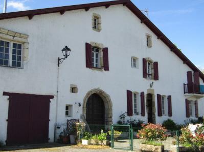 Maison de Caractere proche Centre Ville
