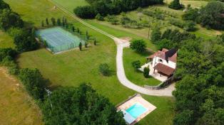 Maison familiale avec appartement ind�pendant - piscine - tennis
