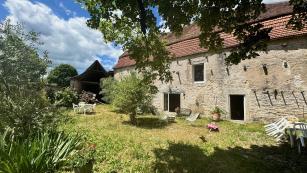 Relais de poste R�nov� sur le chemin de St Jacques ;
